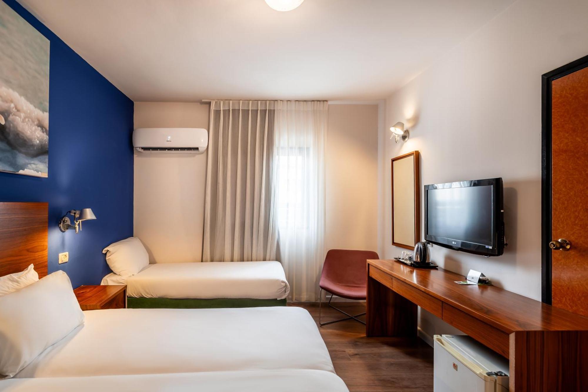 Hotel Jacob Tiberias Exterior foto